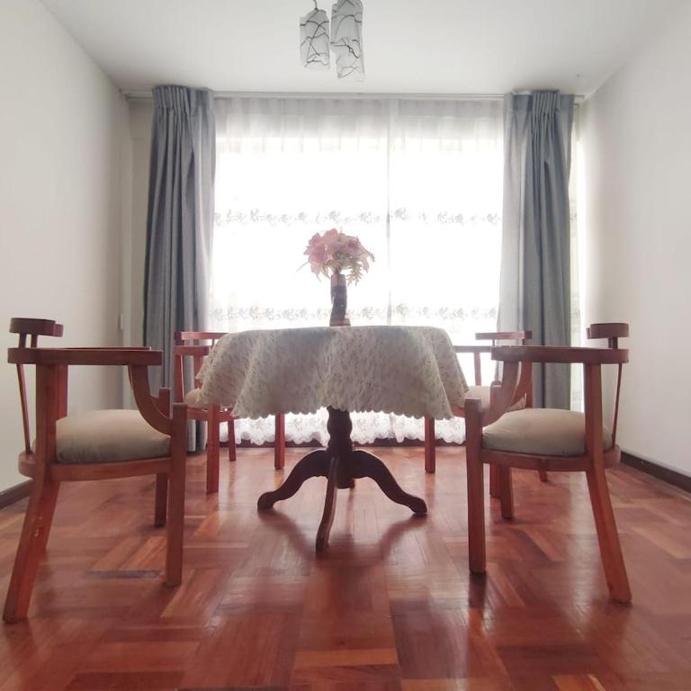 Hermoso departamento en zona estrategica - Apartamento de 2 dormitorios - 10