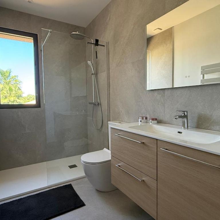 Villa Presqu'île de Giens - Vue mer panoramique - Hyères - Four-Bedroom House - 8