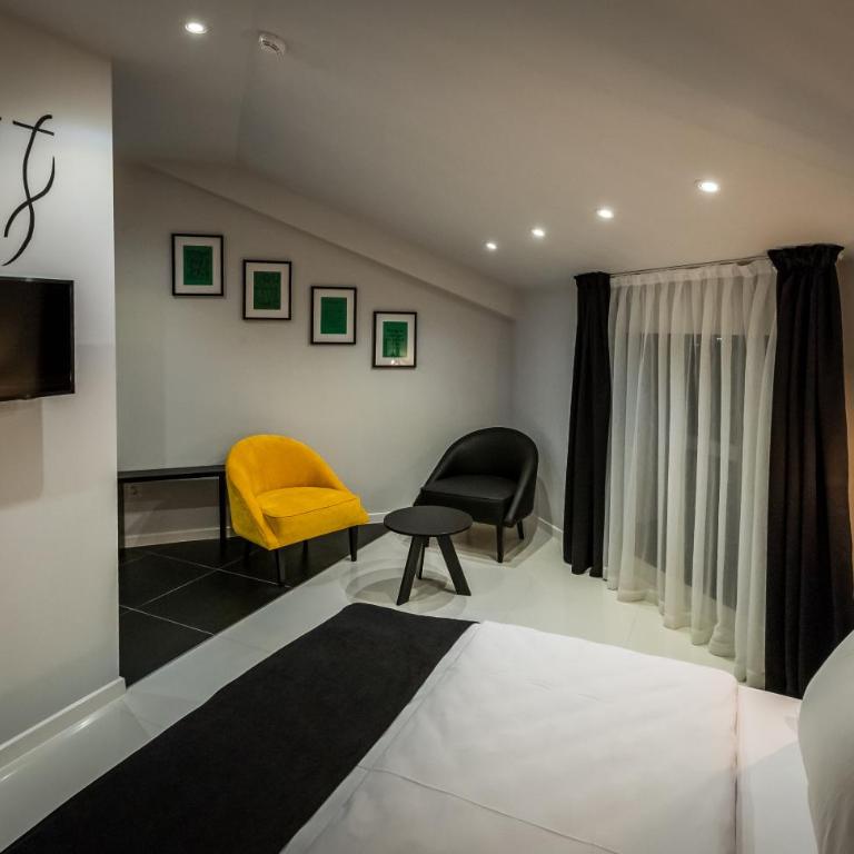 Hotel Crystal Light - Deluks Dvokrevetna Soba sa Bračnim Krevetom - 4