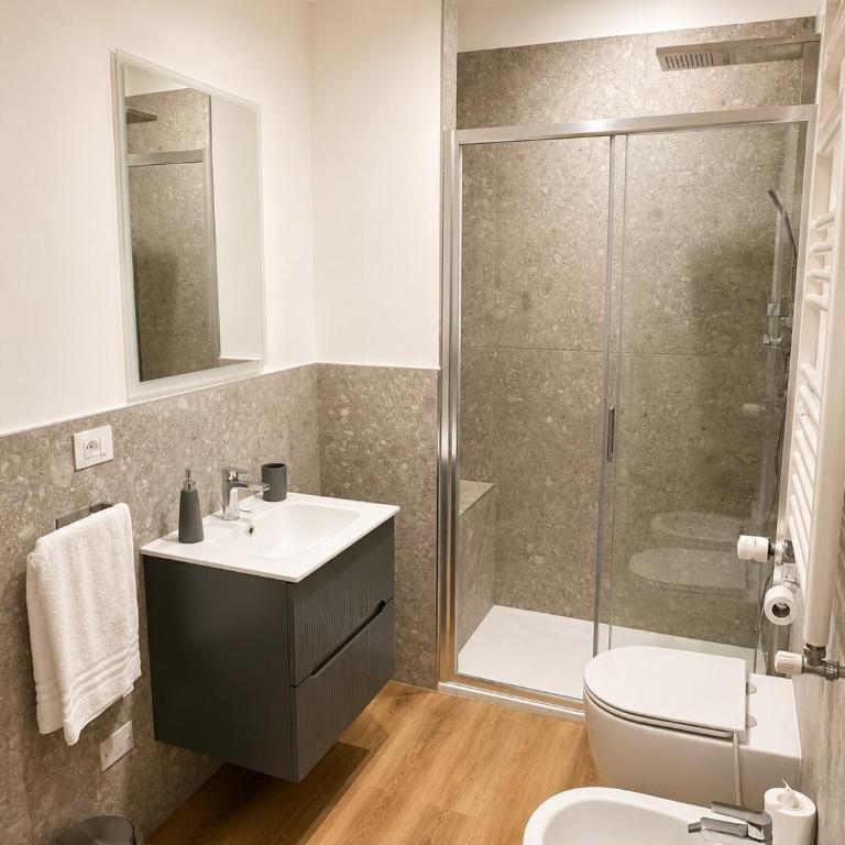 Twin Suites 8pax - CityLife San Siro Fiera M1 MiCo - Appartamento con 3 Camere da Letto - 8