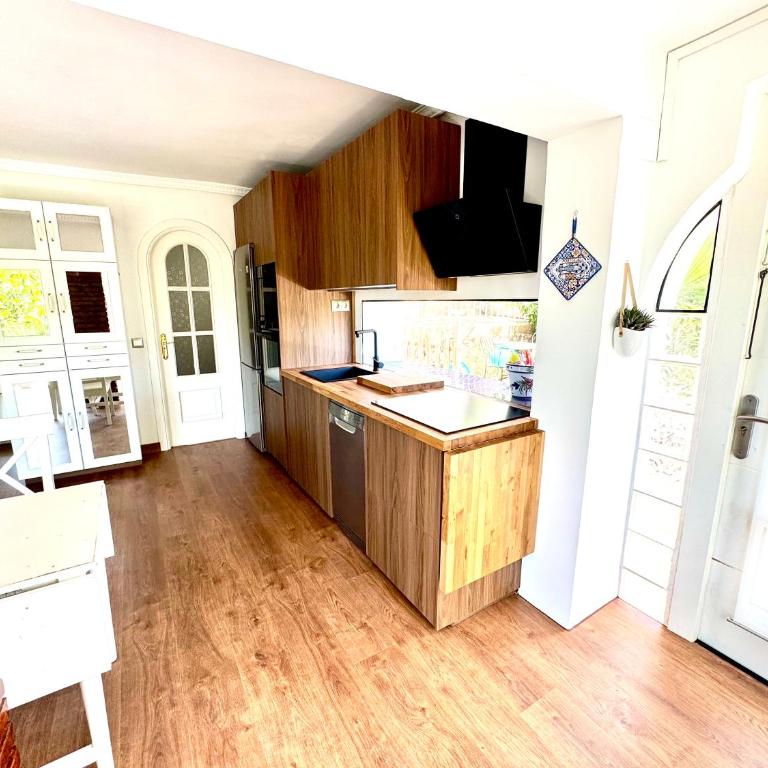 Luminous studio apartment in a villa with pool - Apartamento de 1 dormitorio - 5