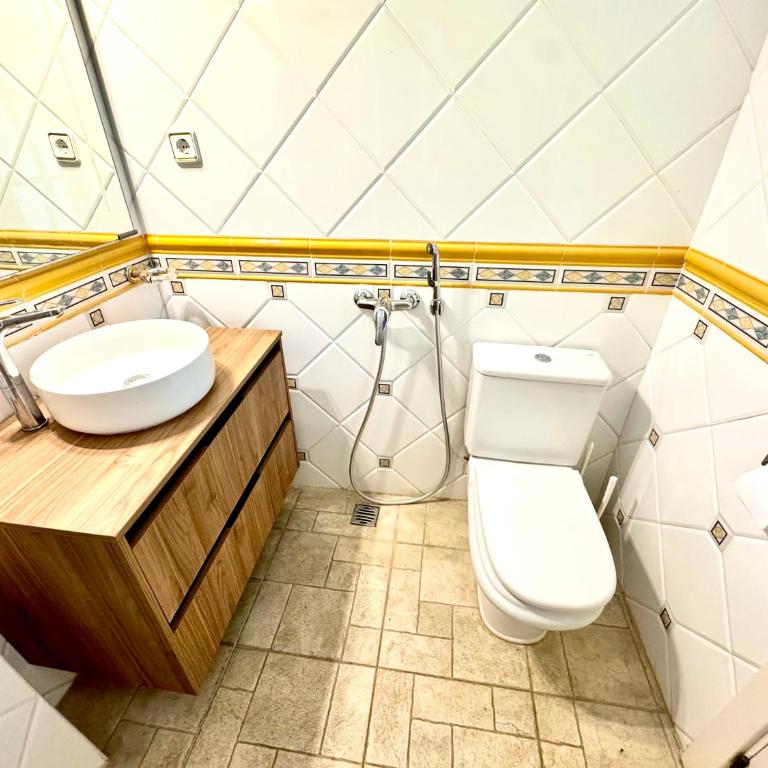 Luminous studio apartment in a villa with pool - Apartamento de 1 dormitorio - 11