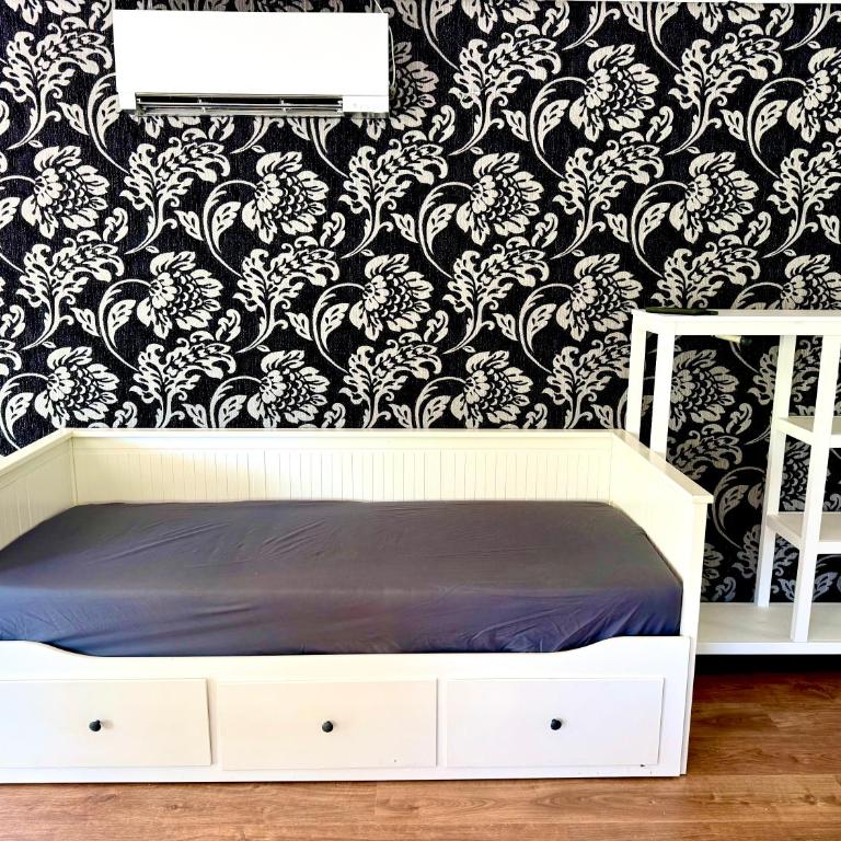 Luminous studio apartment in a villa with pool - Apartamento de 1 dormitorio - 23