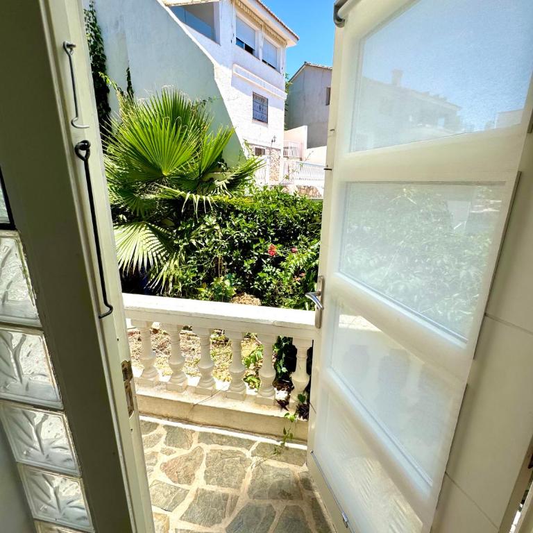 Luminous studio apartment in a villa with pool - Apartamento de 1 dormitorio - 26