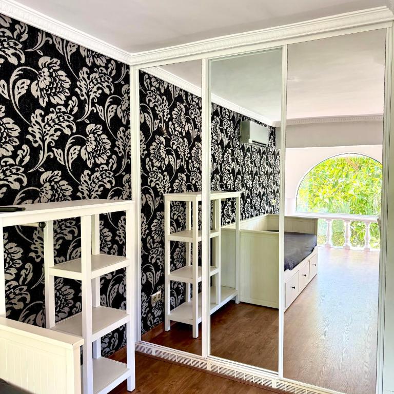 Luminous studio apartment in a villa with pool - Apartamento de 1 dormitorio - 28