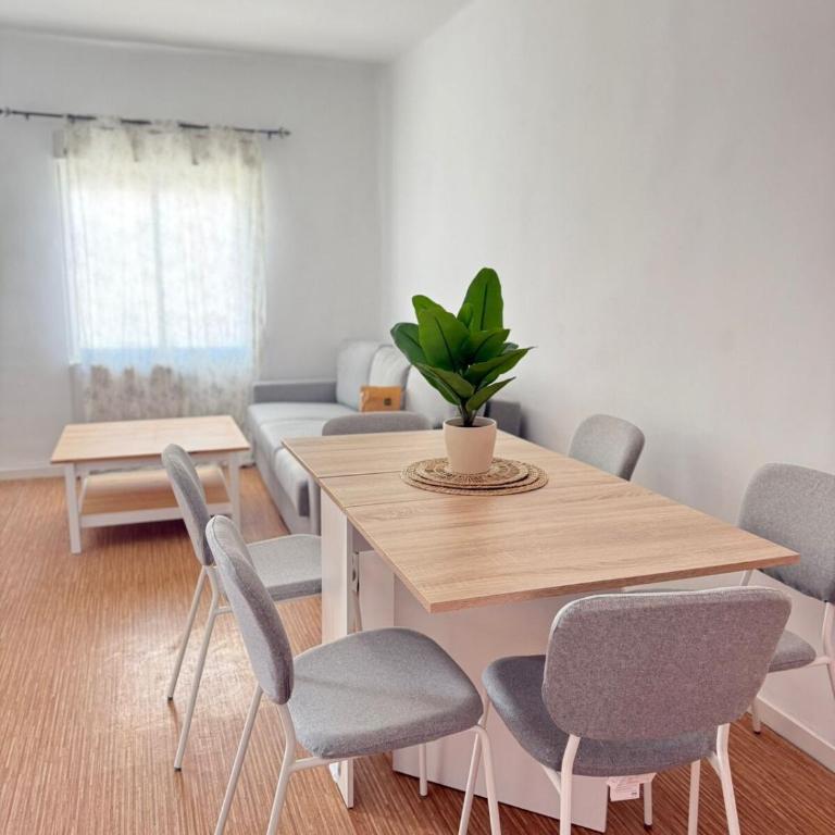 Espacioso Apartamento en el Centro de Madrid, Quince de Mayo by beBalmy - Apartamento - 7
