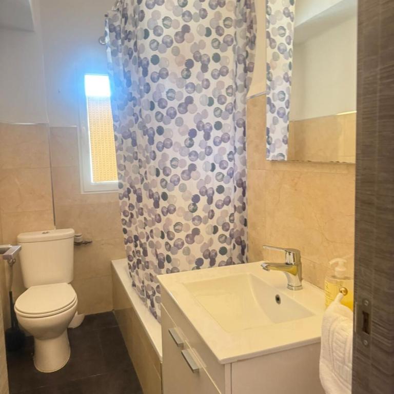 Espacioso Apartamento en el Centro de Madrid, Quince de Mayo by beBalmy - Apartamento - 11