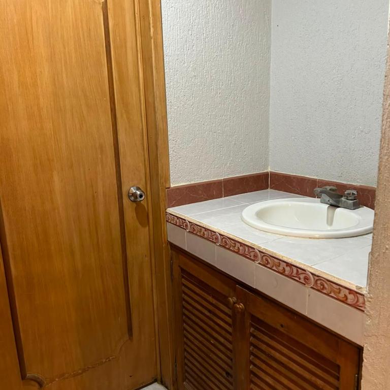 Hotel CBlanca - Chambre Lits Jumeaux - 12