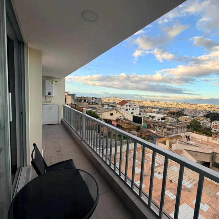 Amplio apartamento con vista a Quito - 2 parqueos - One-Bedroom Apartment - 13