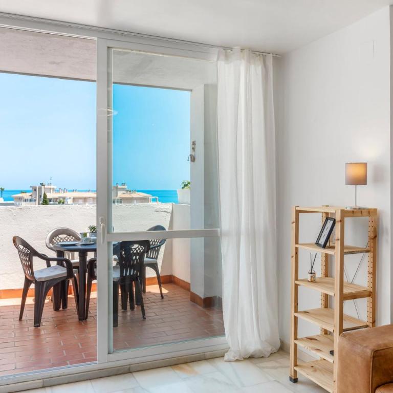 A pasos de la playa 2 dorm. en La Carihuela - Apartamento - 8