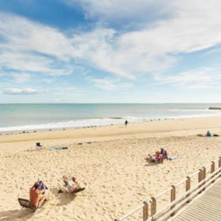 Au coeur du bourg et très proche plage - Maison de Vacances - 11