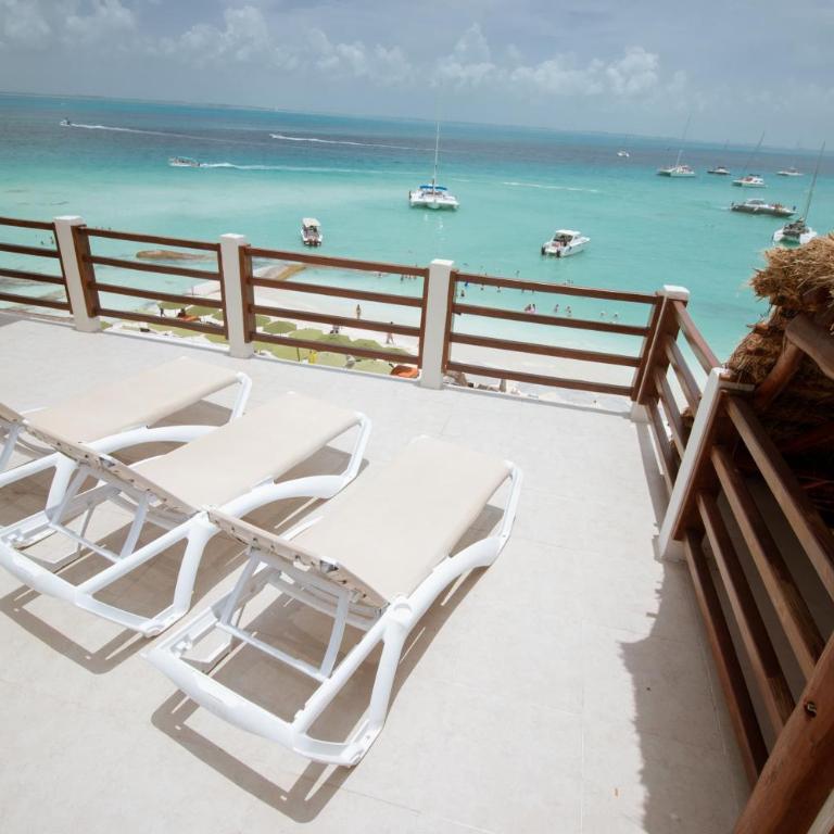 Cuxos Hotel Beachfront - Apartamento con vistas al mar - 5