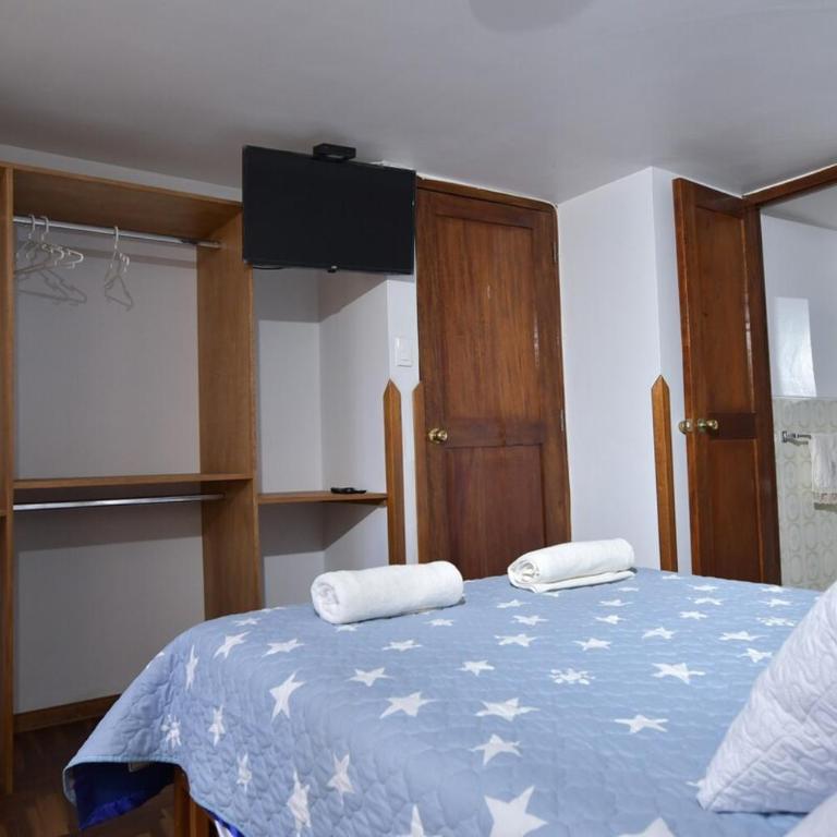 Casa Luminosa - Three-Bedroom Standard Apartment - 10