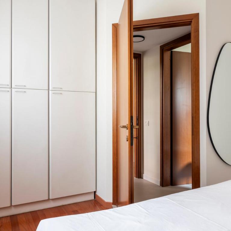 Apartment with garden - a peaceful oasis in the city - Two-Bedroom Apartment - 3