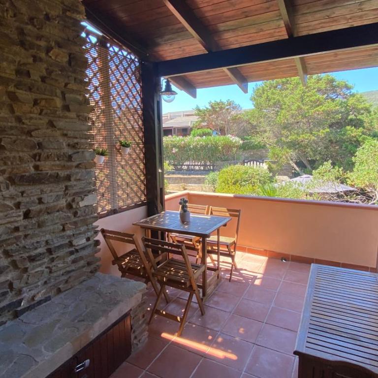 Casa con giardino, Wi-Fi e aria condizionata vicino alla Pelosa - Two-Bedroom Apartment with Sea View - 20