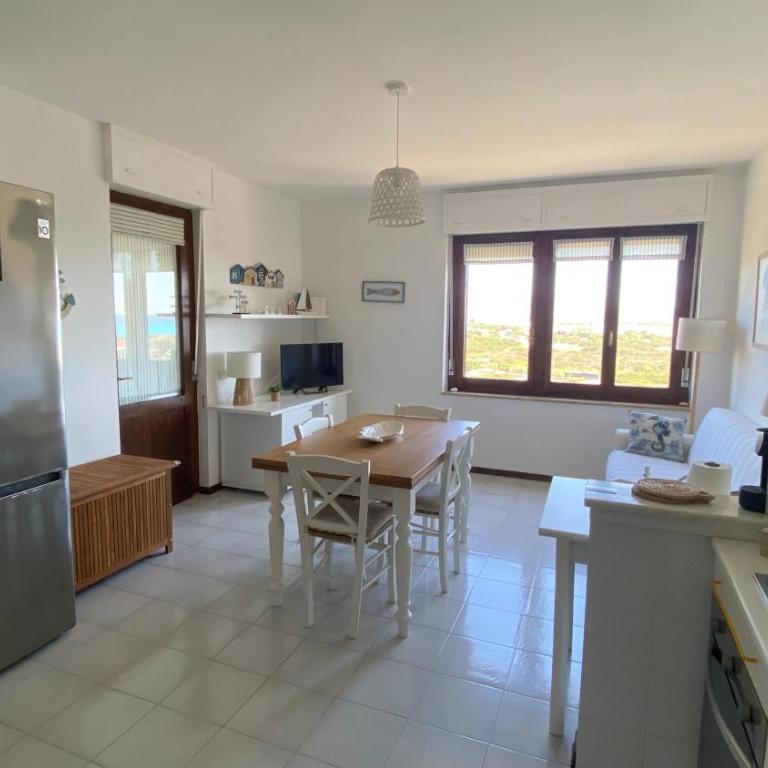 Casa con giardino, Wi-Fi e aria condizionata vicino alla Pelosa - Two-Bedroom Apartment with Sea View - 5