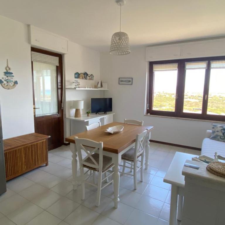 Casa con giardino, Wi-Fi e aria condizionata vicino alla Pelosa - Two-Bedroom Apartment with Sea View - 19