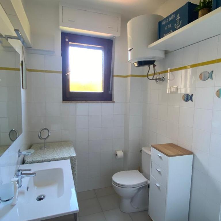 Casa con giardino, Wi-Fi e aria condizionata vicino alla Pelosa - Two-Bedroom Apartment with Sea View - 14