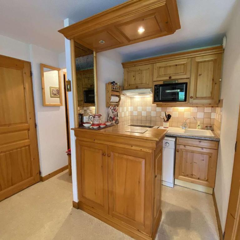 Appartement charmant avec balcon - 4 pers. - FR-1-886-10 - Appartement - 3