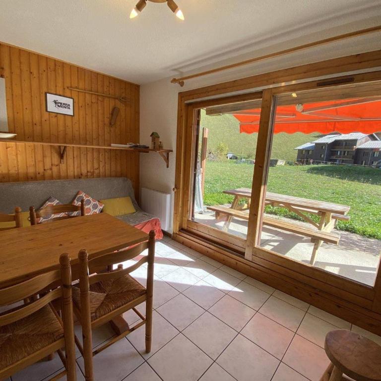 Appartement accueillant - 4 pers. - FR-1-886-27 - Appartement - 2