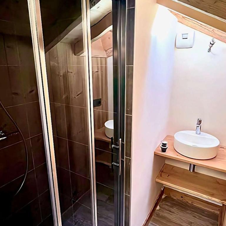Chalet accueillant au cœur du village - 10 pers. - FR-1-886-65 - Chalet - 3