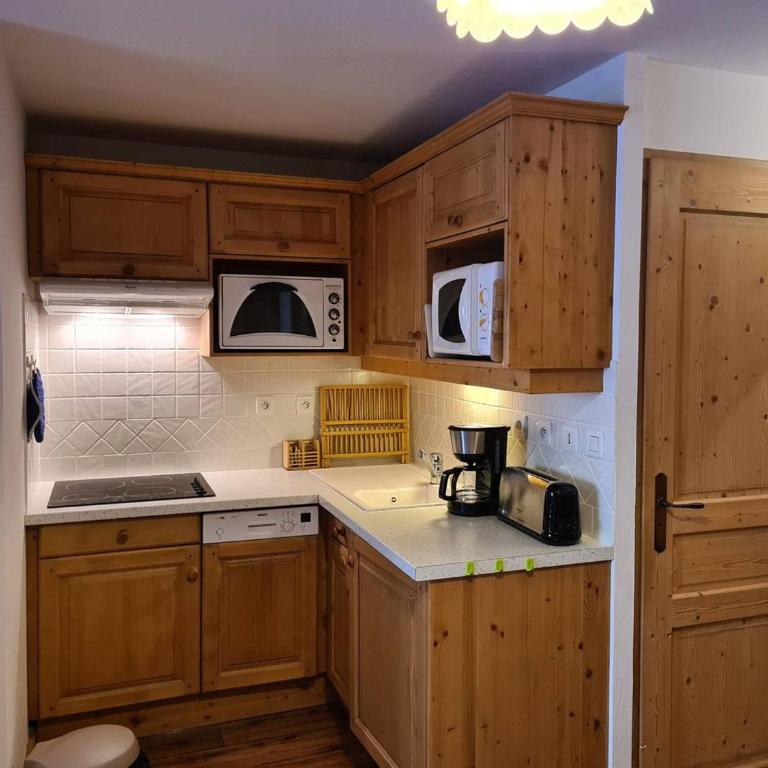 Appartement confortable pour 4 pers. - Proche pistes - FR-1-886-26 - Appartement - 2