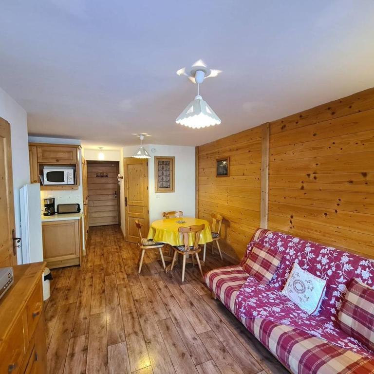 Appartement confortable pour 4 pers. - Proche pistes - FR-1-886-26 - Appartement - 1