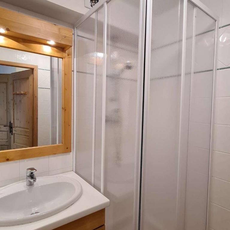 Appartement confortable pour 4 pers. - Proche pistes - FR-1-886-26 - Appartement - 7