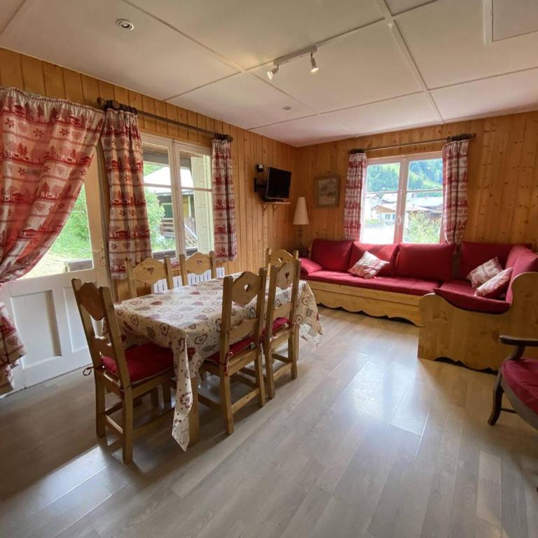Chalet au cœur du village, animaux OK - 6 pers. - FR-1-886-67 - Chalet - 1