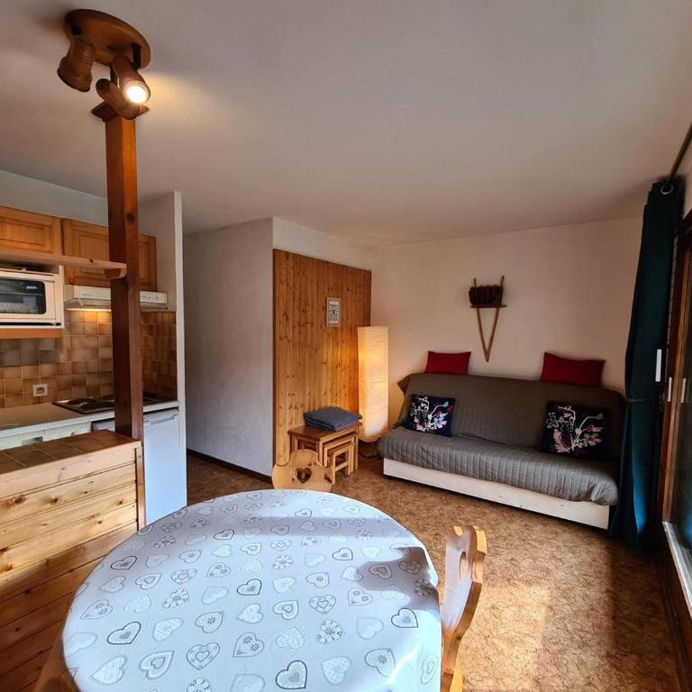 Appartement confortable proche pistes - 4 pers. - FR-1-886-49 - Appartement - 8