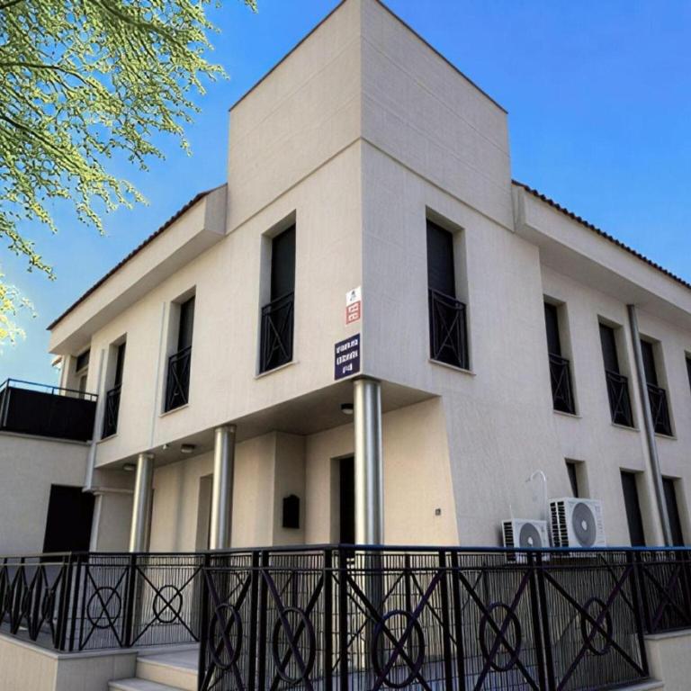 Chic Madrid Stay with Terrace - Apartamento de 1 dormitorio - 26