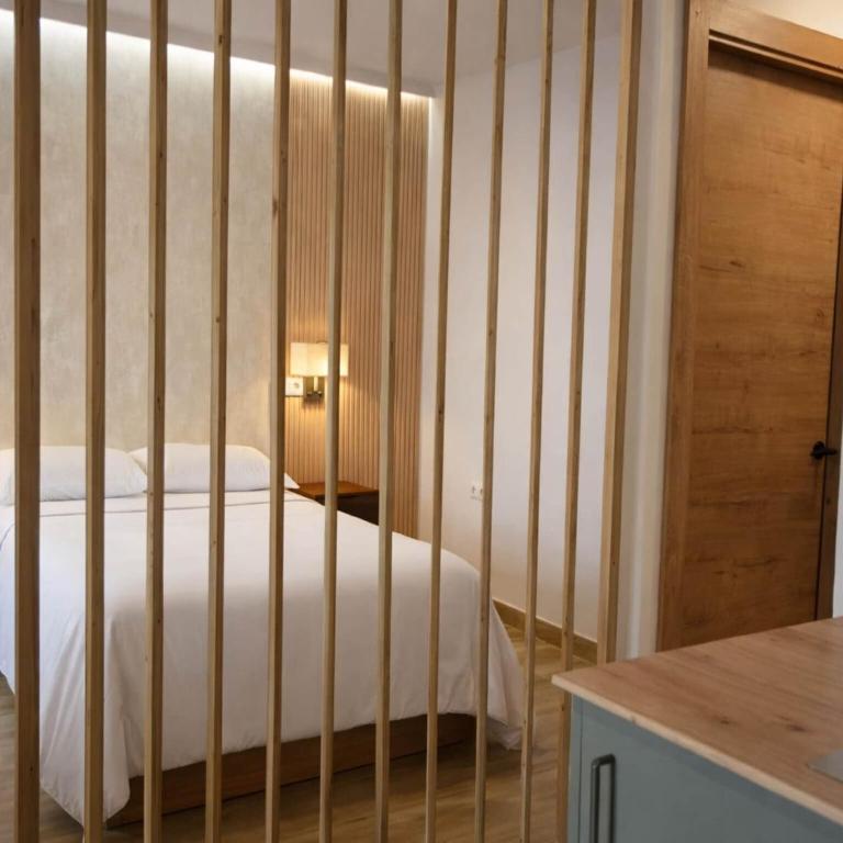 Chic Madrid Stay with Terrace - Apartamento de 1 dormitorio - 20