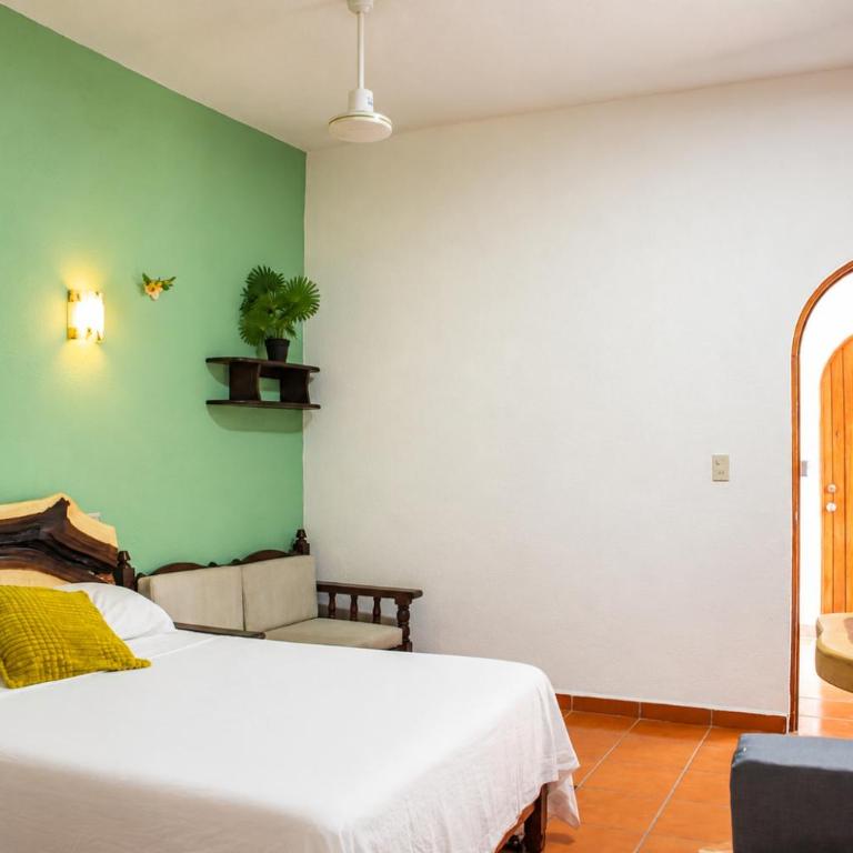 Casa San Jerónimo - Habitación con cama extragrande. - 7