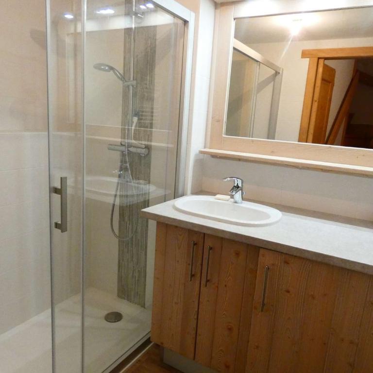 Appartement duplex cosy prÃ¨s du village - 4 pers. - FR-1-886-105 - Apartment - 5