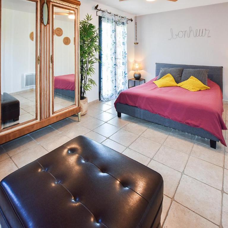 Maison Avec Piscine Privée - Maison de Ville 3 Chambres - 5