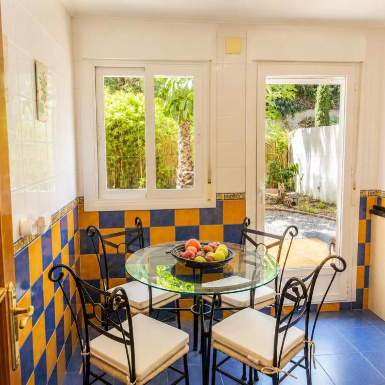 Las Lomas Marina Sea Views & Pool - Three-Bedroom Apartment with Sea View - 15