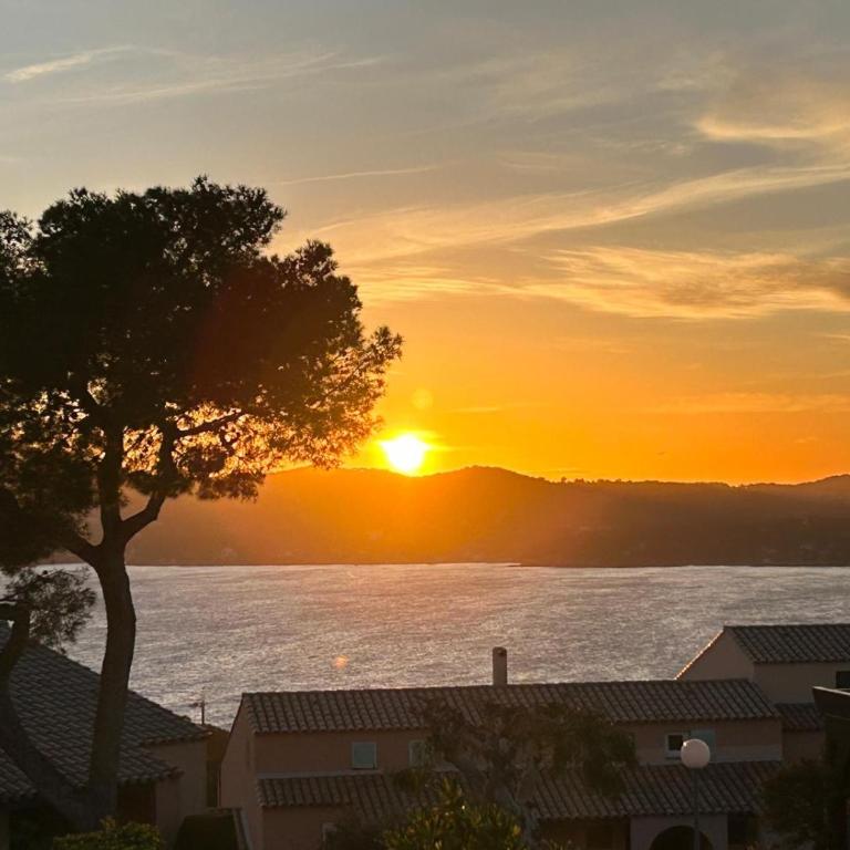 Apartment with Terrace, Sea View, swimming-pool & Sunset - Appartement 2 Chambres - 5