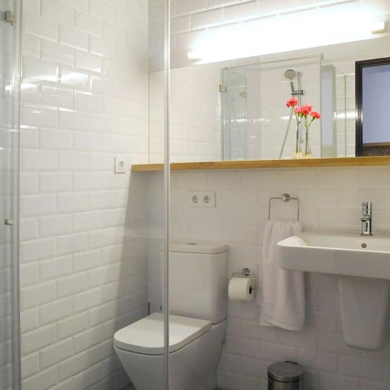 UNIQUE ARCHITECTS APARTMENT IN TRENDY CENTRAL POBLE SEC By MyRentalHost - Apartamento - 18