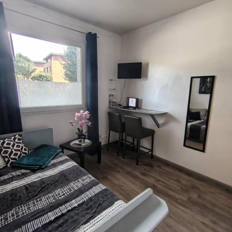 Appartement RDC, Dunkerque centre, 2 personnes, parking privé - Apartment - Ground Floor - 77