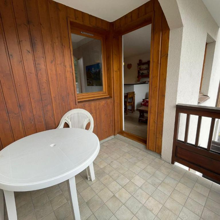 Appartement avec piscine - Vue montagne - 4 voyageurs - Appartement 2 Chambres - 20