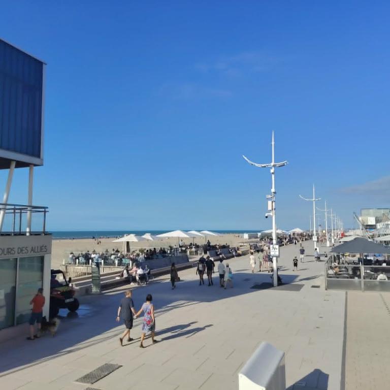 proche digue de mer Malo a 800m, Terrasse exterieure, capacité 4 personnes, 1 chambre, Rénové! - One-Bedroom Apartment with Terrace - 46
