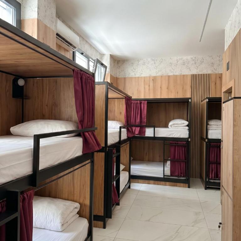 Senda Hostel Retiro - Atocha & Madrid Centro - Bunk Bed in Mixed Dormitory Room - 6