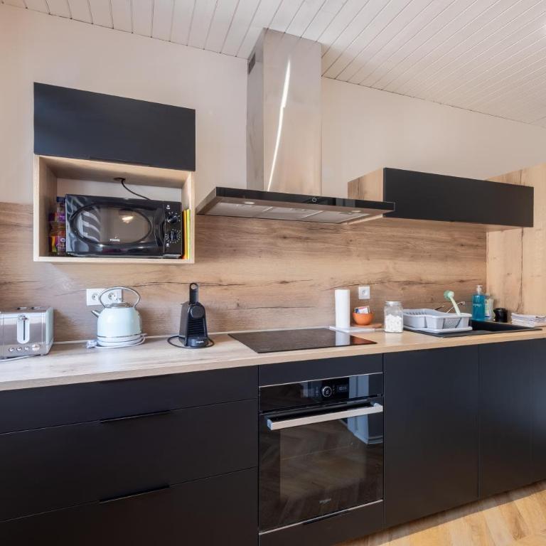 Appartement vue pistes proche lac - Apartment mit 2 Schlafzimmern - 6