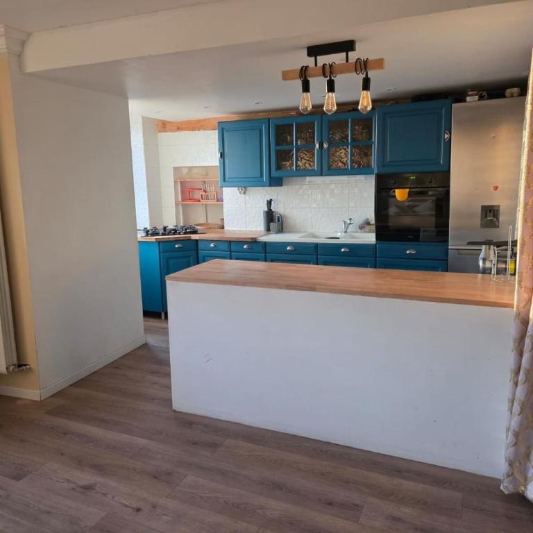 Maison Cosy au Pied du Château & Une Vue Unique - Maison 4 Chambres - 13