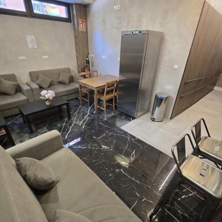 Senda Hostel Retiro - Atocha & Madrid Centro - Bed in 8-Bed Mixed Dormitory Room - 13