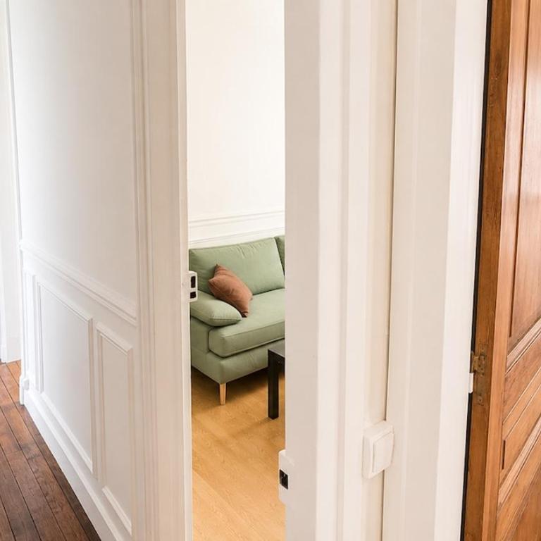 Le Parisien - 4p - Paris 15 - Métro 8 - Appartement 2 Chambres - 6