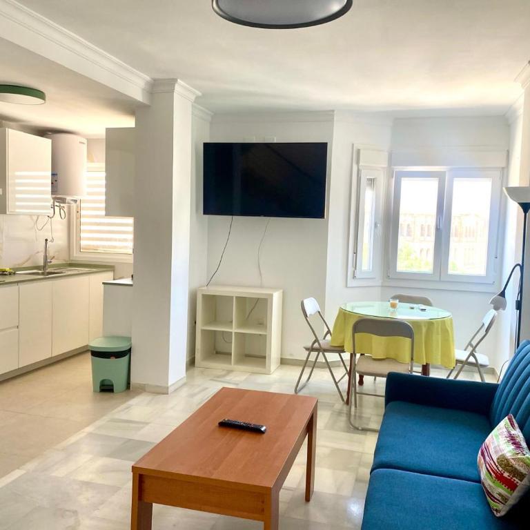 ÁTICO PLAZA DE TOROS - Céntrico con plaza de aparcamiento - Apartamento de 2 dormitorios con vistas a la ciudad - 11