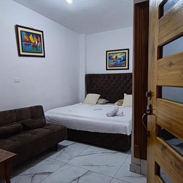 Hostal Fragata Puerto López - Habitación Triple Confort - 2