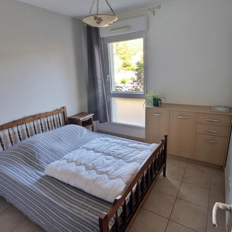 T2 au calme, spacieux et grande terrasse - Appartement 1 Chambre - 3