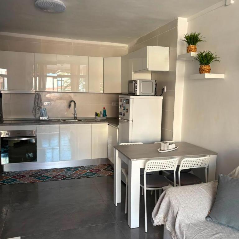 Guayeros apto en Tenerife Sur - One-Bedroom Apartment - 6